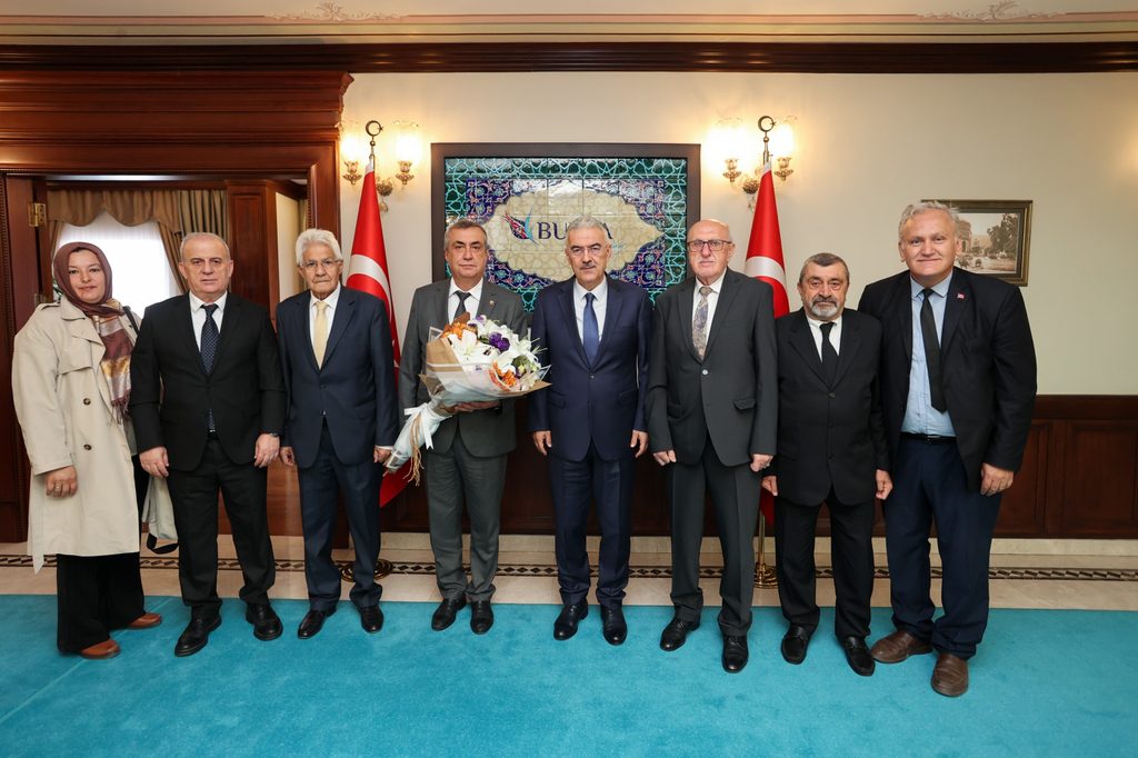 Bursa Valimiz Sayın Erol AYYILDIZ'ı Yönetim kurulumuz ile birlikte ziyaretimiz.